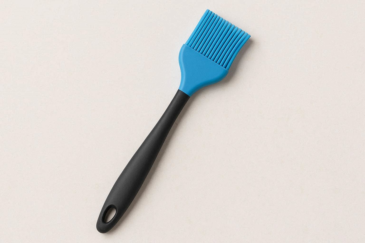 Silicone Pastry Brush with Angled Head for Easy Baking and Cooking - Image 1